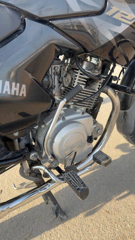 Yamaha Ybr 125g Black color Model 2019  Lahore Registerd 8