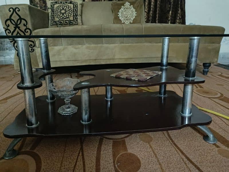 center table for sale in good condition 1