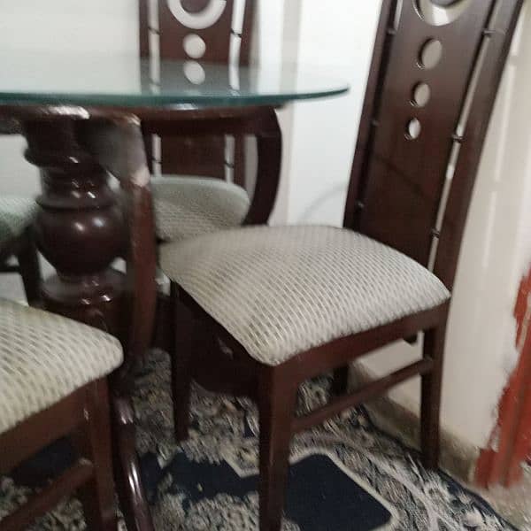 wodden 4 seater dining table for sale 2