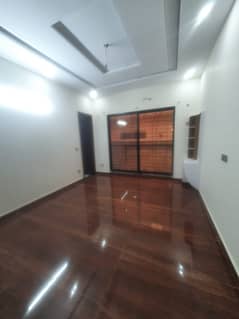 10 Marla Upper Portion For Rent Lower Portion locked Wapda Town