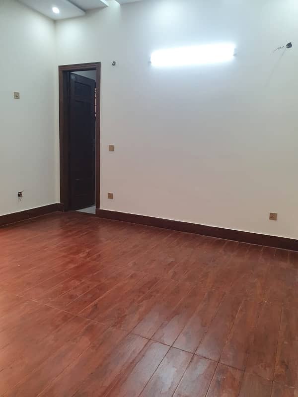 10 Marla Upper Portion For Rent Lower Portion locked Wapda Town 14