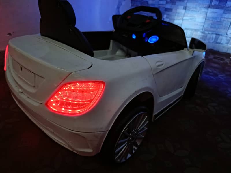 Mercedes car for kids 11