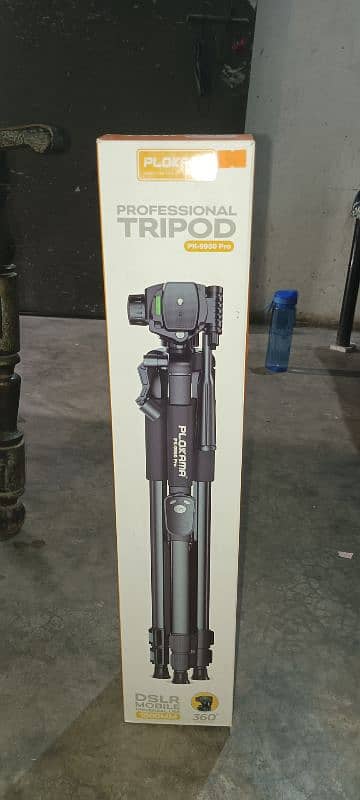 Professional camera tripod for sale 0