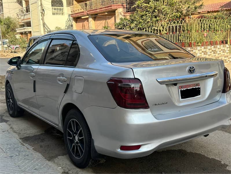 Toyota Corolla Axio 2017 3