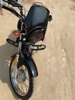 YAMAHA YB125Z