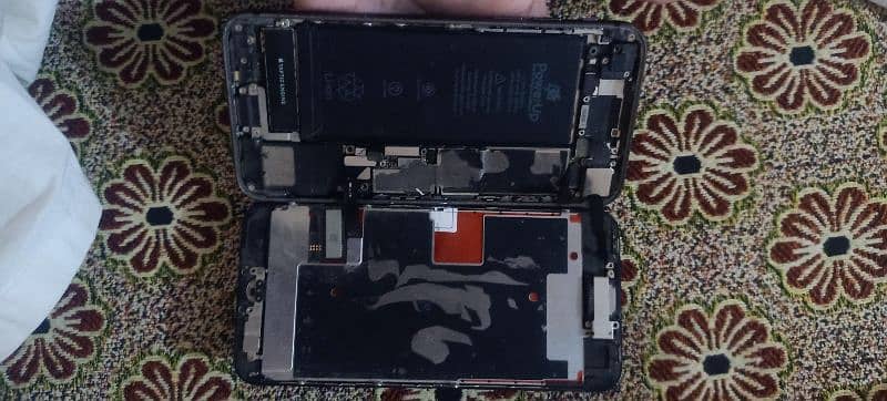 iphone 8 dead 4