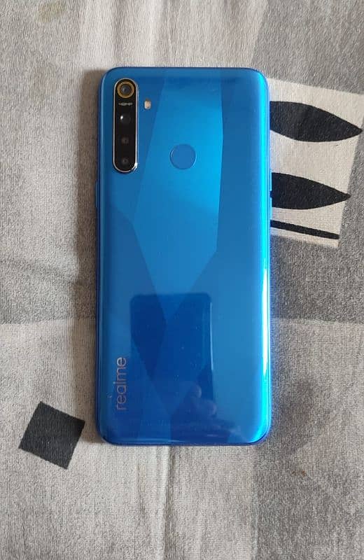 Realme 5s 4/128 With Box 3