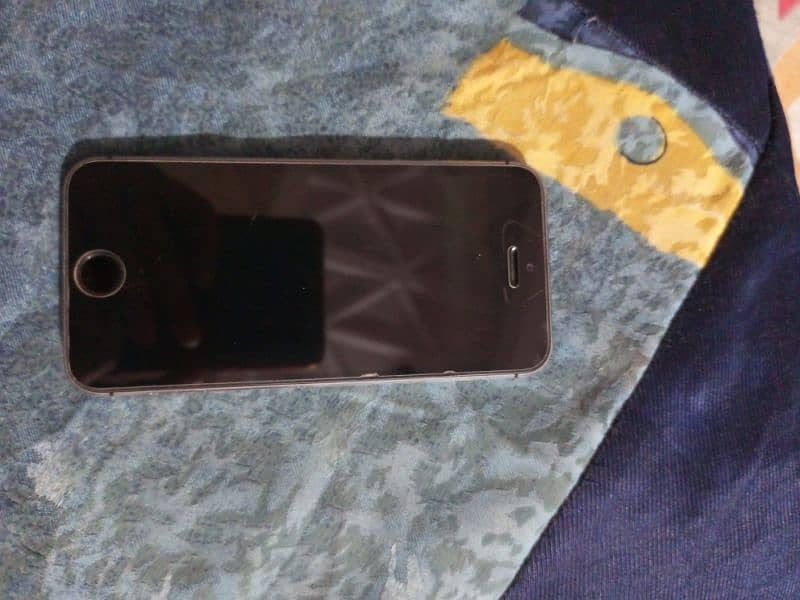 iPhone5s 16gb2.36gb Not pta Battery time 100 1