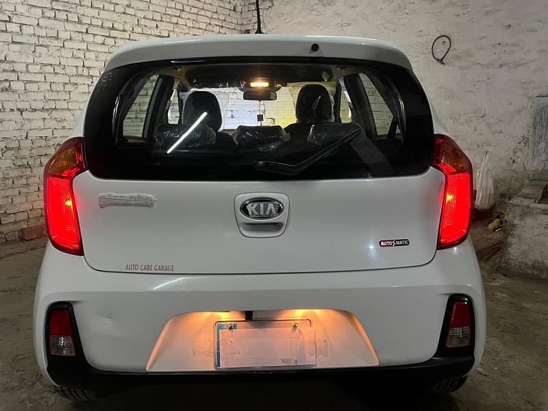 KIA Picanto auto ful option low milag cell# 03219263162 1