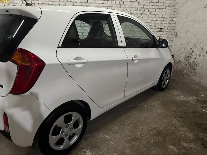 KIA Picanto auto ful option low milag cell# 03219263162 3