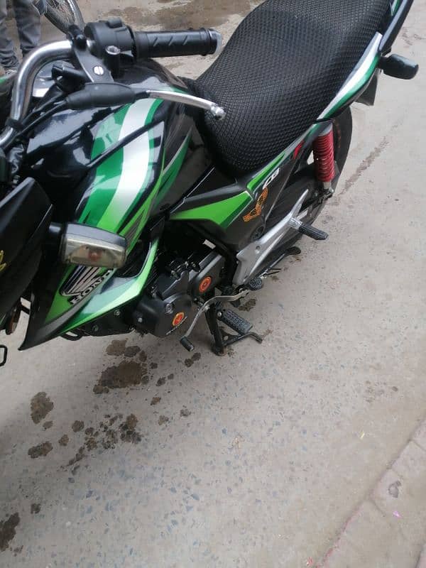 Honda cb150f new condition 1