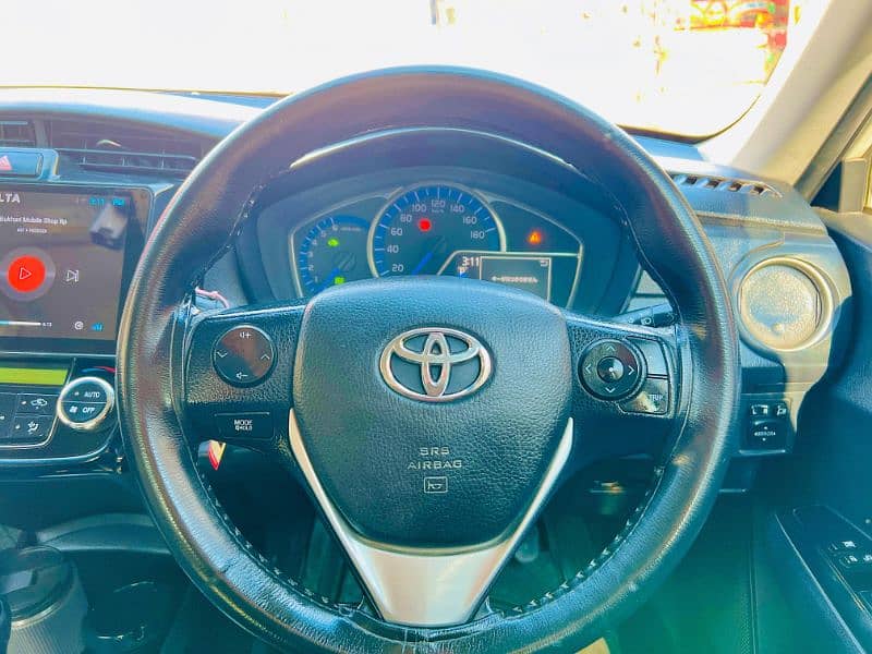 Toyota Corolla Axio 2014  import 2018 6