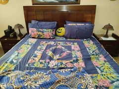 King size bedset complete with side tables dressing table