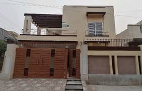 Premium Corner 10 Marla House Is Available For sale In Lahore