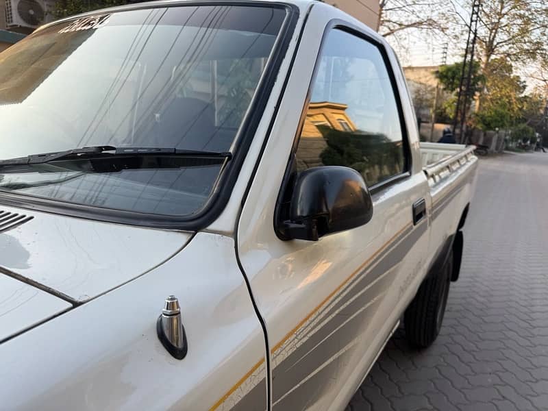 Toyota Hilux single Cabin kekra LN106 Modal 1999 9