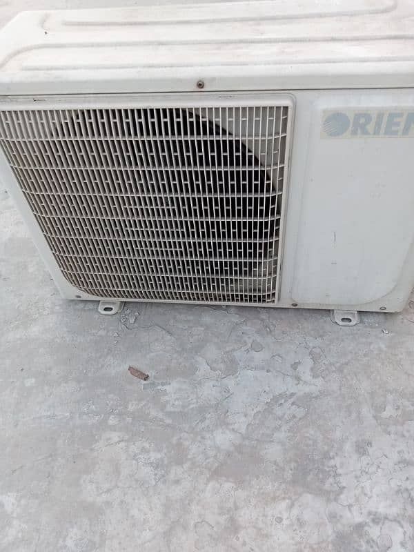 1.5 ton AC orient chill cooling and heater 70000 hazar 5