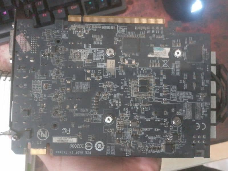 GTX 950 2gb graphic card gpu 4