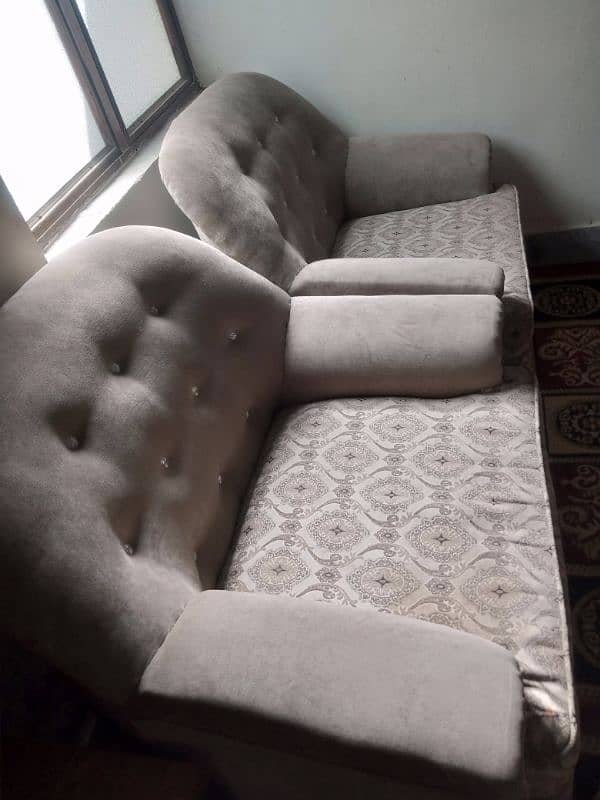 Sofa set 5 seatr Good condition 1