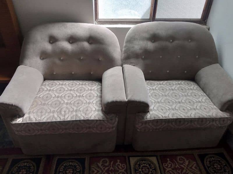 Sofa set 5 seatr Good condition 2