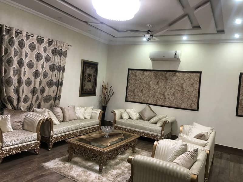 A Palatial Residence For Sale In Model Town 0