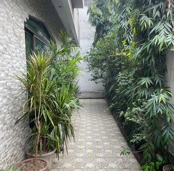 Prime Location House Of 13 Marla For sale In Islampura 5