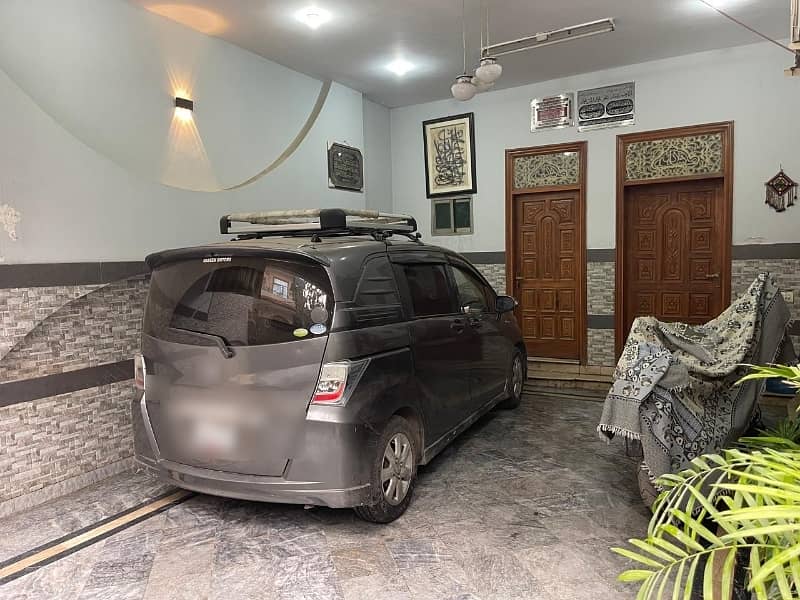 Prime Location House Of 13 Marla For sale In Islampura 7