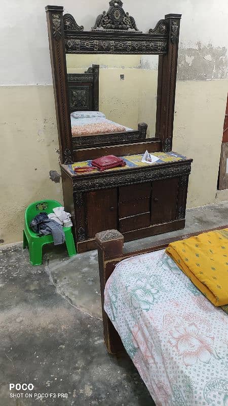 Bed and dressing table 3