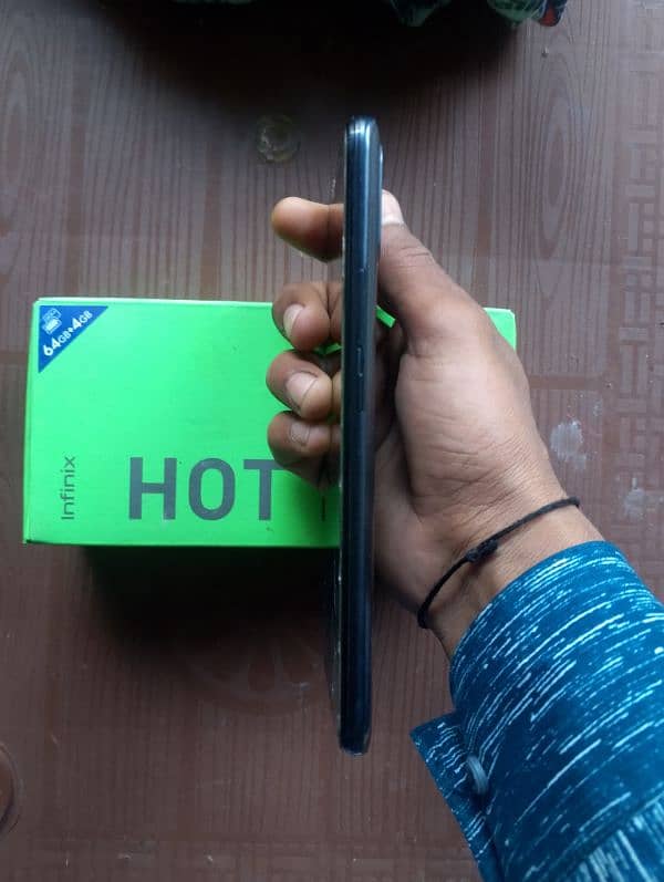 Infinix hot 11 play 2