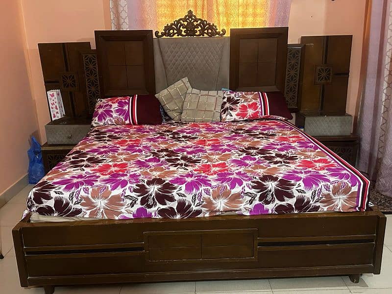 Fancy trending Turkish bed set 0