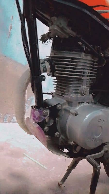 Honda cg125 batter than CD 70 yamha ybr 7