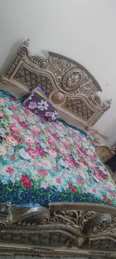 King Size Bed with 02 Side Table and Dressing Table  Urgently Sale