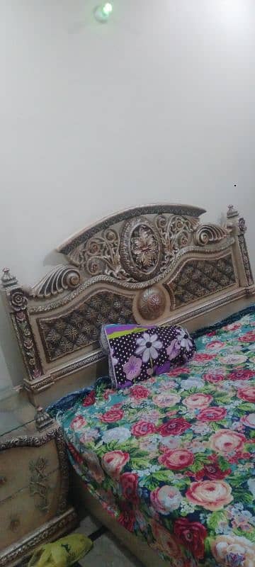 King Size Bed with 02 Side Table and Dressing Table  Urgently Sale 2