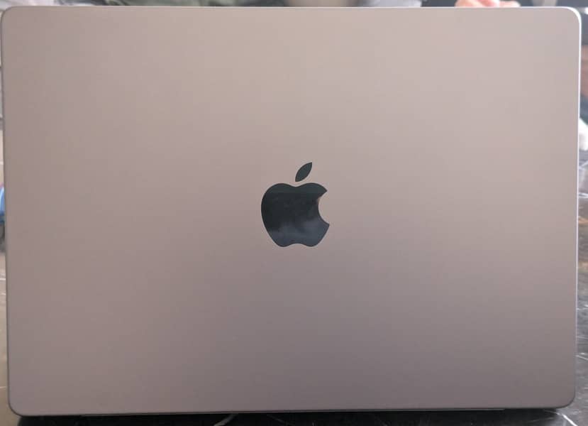 Macbook Pro - M2 Pro chip - 16gb/500gb - 14" - 90% BH 1