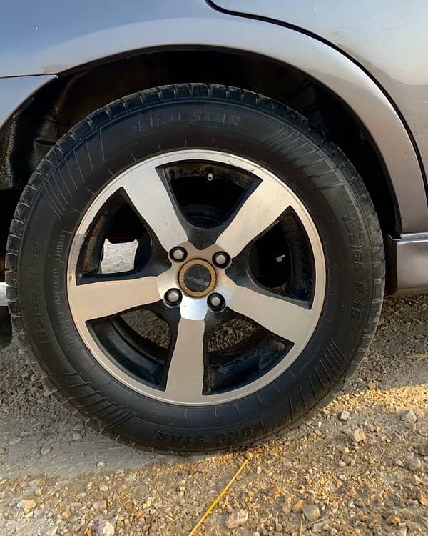 15 Inch Alloy Rim With tyres 1