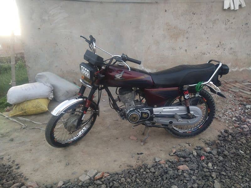 Honda CG125 2010 0