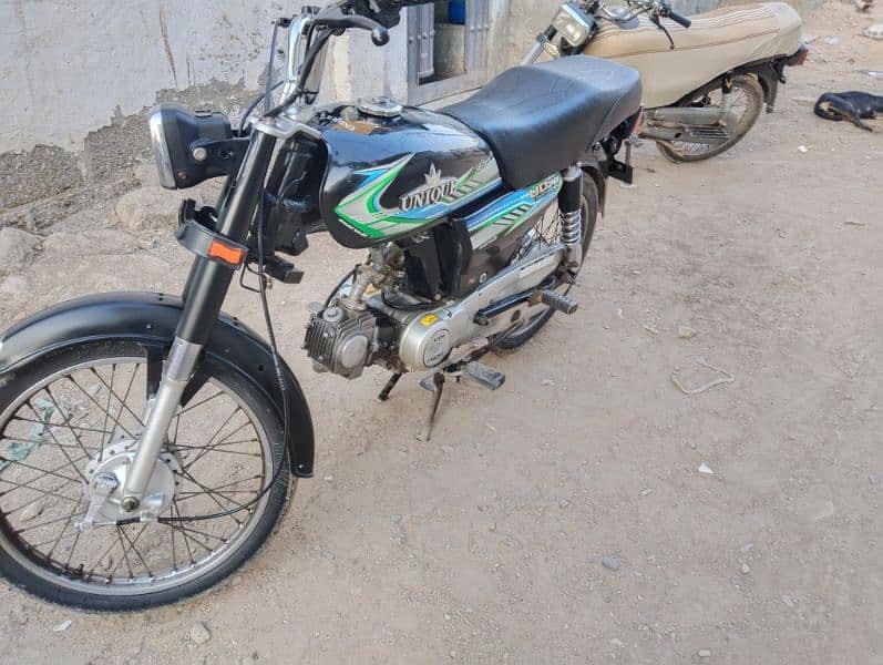 unique 7cc bike 2019 model good condition 10/9. 1