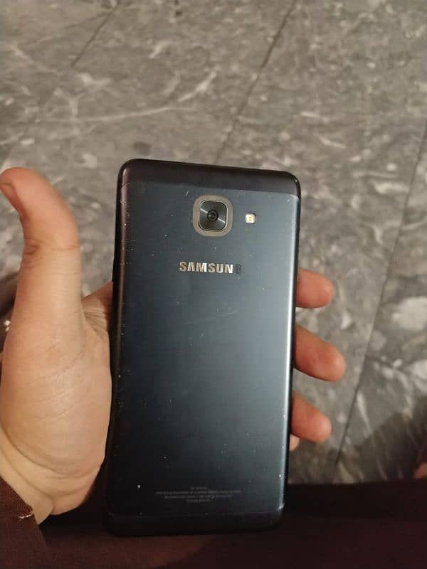 Samsung J7 max 1