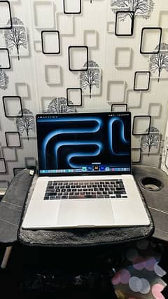 Apple MacBook Pro 16” (2019) – Intel Core i7, 32GB RAM, 512GB SSD,