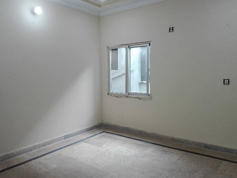 In Sabzazar Scheme Flat Sized 3 Marla For sale 1