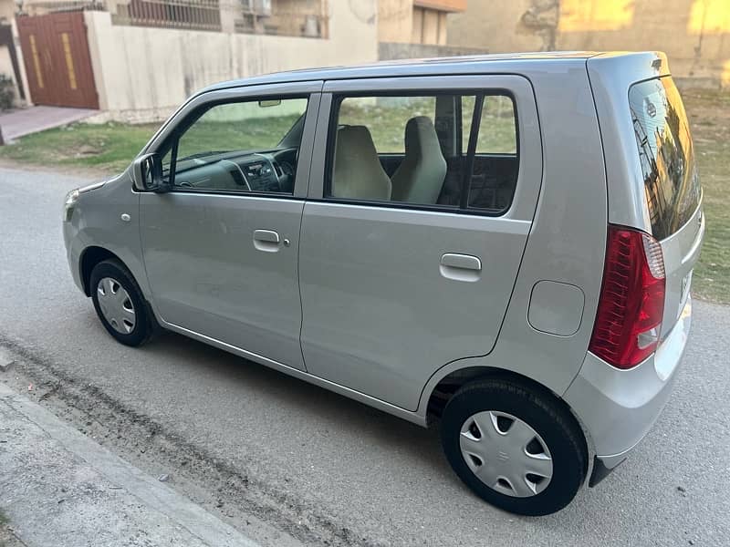 Suzuki Wagon R 2017 4