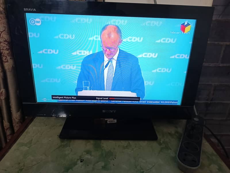 LCD TV 1