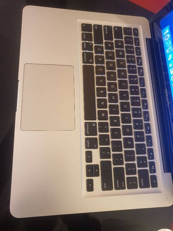 MACBOOK PRO MID 2012 13.3 INCH 1