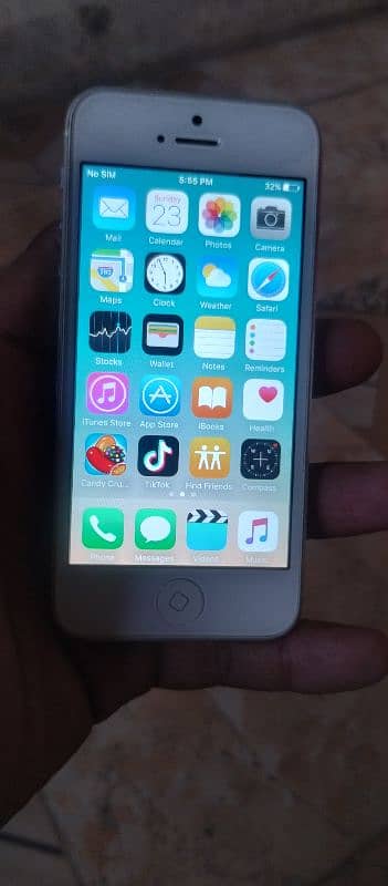 iphone 5 non PTA 16 Gb 0