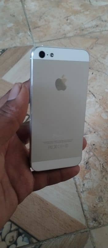 iphone 5 non PTA 16 Gb 4