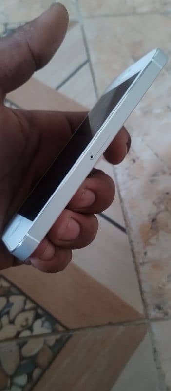 iphone 5 non PTA 16 Gb 6