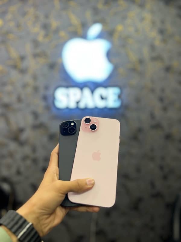 Iphone 15 plus 128gb jv B. H 100% waterpack available at @Apple Space 0