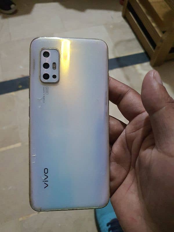 vivo v17 8/256 5