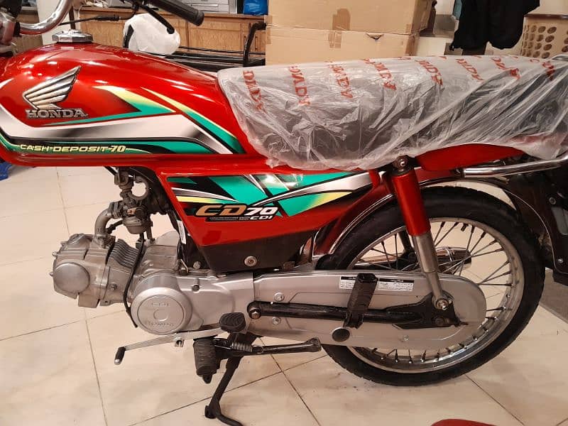 HONDA 70 PH 0-3-0-8-4-5-4-8-4-8-9 LIKE NEW BIKE 2022/21 2