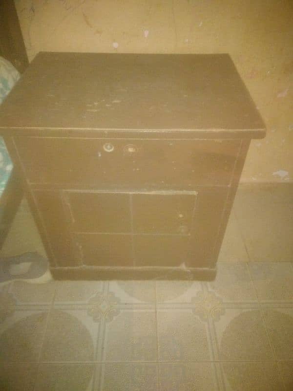 bed with 2 side tables urgently sale 1