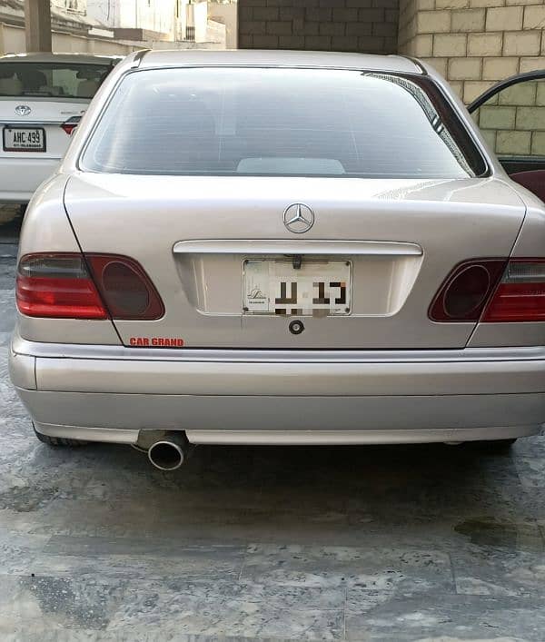 Mercedes E Class 2001 4